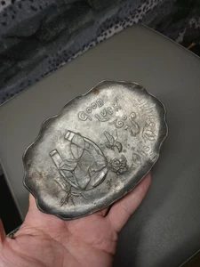 Antiguo cenicero de herradura de buena suerte firmado en 1892 baratija plato anillo soporte - Imagen 1 de 7