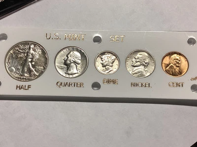 **SUPER SALE**1942”WAR YEAR” Mint Set in Capital Plastics Display  - Nice Coins - Image 1 of 2