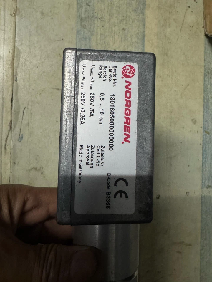 Pressure Switch - Image 1 of 4