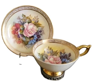 Tazza da tè e piattino Aynsley England modello rosa cavolo firmato J A Bailey giallo - Foto 1 di 12
