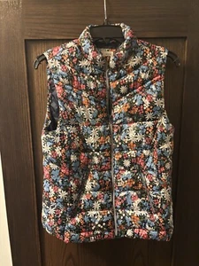 Zara Girl’s Puffer Vest, Size 13/14, Floral, Full Zipper With Zipper Pockets - Picture 1 of 3