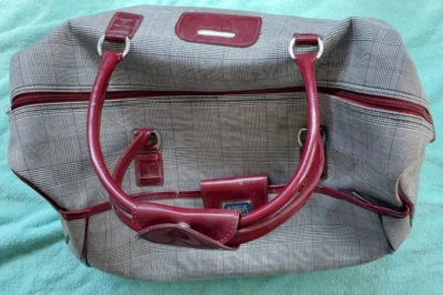 Liz Claiborne Carryon Rolling Travel Luggage Overnight Bag 20"L x 11"W x12"T - Image 1 of 4