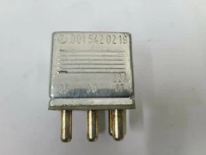 MERCEDES BENZ RELÉ OEM 001 542 02 19 (0015420219)  - Imagen 1 de 5