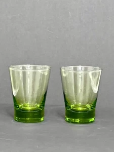Vintage Limettengrün Cocktail Whisky Saft Gläser 4,5" Hoch 2er Set Massiver Boden - Bild 1 von 10
