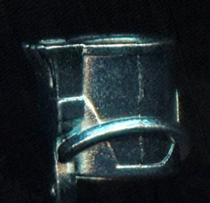 PAINT CAN/BRUSHMONOPOLY TOKEN 92M989) FM MONOPOLY CITY - Picture 1 of 2
