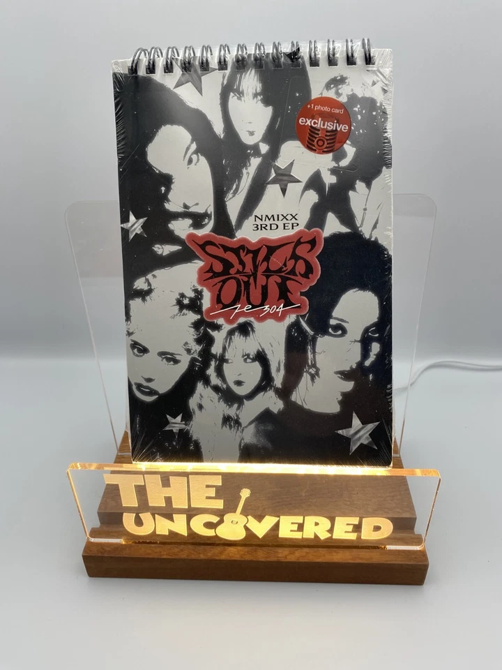 KPOP ♫ SEALED -  NMIXX 3rd EP Album "Fe3O4: STICK OUT"  NEW Foto 1 de 1