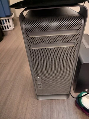 Mac Pro 2010 5,1  1TB hd/1 250GB ssd 2Xeon X5680, 3.33GHz, 96GB RAM High Sierra - Image 1 of 4