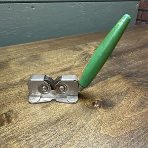 Vtg Skyline Made in England Green Wooden Handled Pull Through Knife Sharpener - Picture 1 of 11