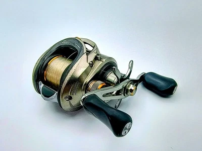 Bass Pro Shops Pro Qualifier Baitcast Right Handed Reel 7.5:1 Gear Ratio - USED - Image 1 of 3