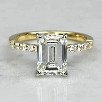 2.30 Ct Emerald Cut Lab Grown Diamond Prong Engagement Ring 14k Yellow Gold FN Foto 1 de 4