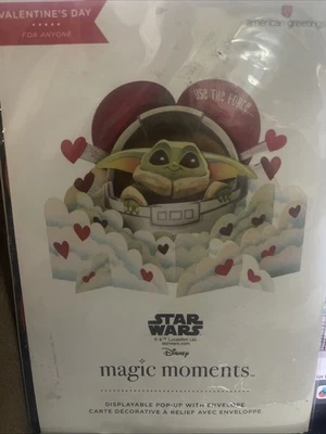 Tarjeta emergente Star Wars Grogu Baby Yoda Mandalorian Día de San Valentín momentos mágicos Foto 1 de 4