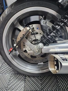 Flat License Plate Relocation Bracket for HARLEY-DAVIDSON V-ROD 2002-2017 New - Picture 1 of 10