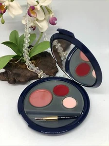 Estee Lauder FLoating Color 3 in 1 Color for Lips & Cheeks Compact - New - Picture 1 of 8