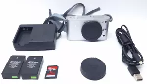 Appareil photo numérique Nikon 1 J1 Silver Edition Bundle *PAS D'OBJECTIF* - Photo 1 sur 8