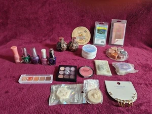 20x Item Bundle, Wax Melts, Mixed Nail Polish, Eye Shadow, Blusher, Body Cream - Picture 1 of 16