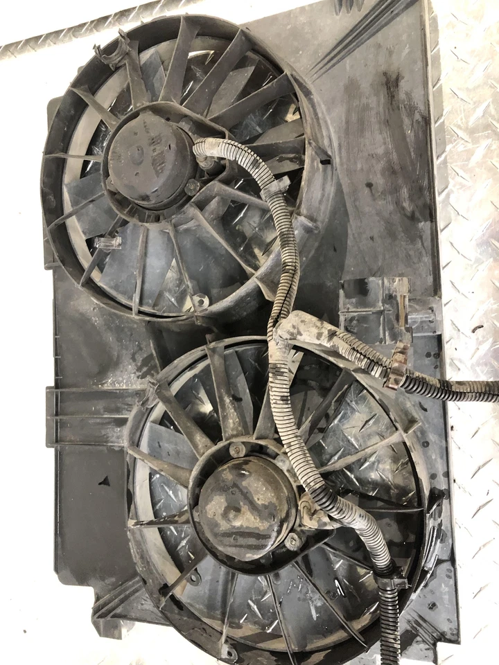 Conjunto de ventilador Chevrolet Camaro 1998-1999 6-231 (3,8 L) probado por fabricante original Foto 1 de 4