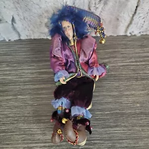 Muñeca Katherine’s Collection Wayne Kleski Mardi Gras Bufón Mini 7" - Flexible - Imagen 1 de 7