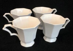 Nikko CLASSIC WEISS mehrseitige Fußbecher nur Set/4 XLNT Zustand - Bild 1 von 4