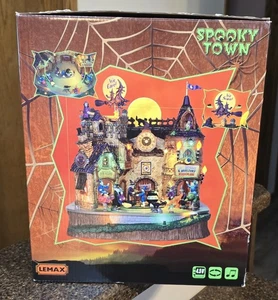 Lemax Spooky Town Lil Hexen und Hexenmeister Nachtpflege Halloween - siehe Details - Bild 1 von 7