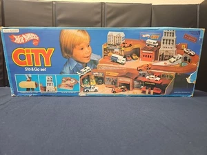 Vintage 1979 Hot Wheels City "Sto and Go" Spielset in Box - Bild 1 von 12