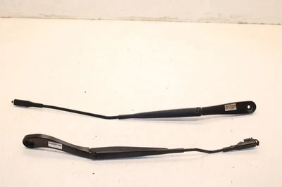 2020-2025 Ford Escape SEL Front Left Driver and Right Side Windshield Wiper Arm - Image 1 of 4