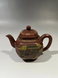Exquisite and rare Yixing purple sand painted corner-pulling square teapot - Picture 1 of 9