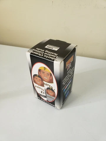 Pittsburgh Pirates 2004 SGA Bucco Mascot Roberto Clemente 21 Nesting Doll Ltd Ed Cover