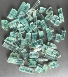 Nice Lot 195 cts Natural Bluish Green Colour Beryl Rough - Picture 1 of 5