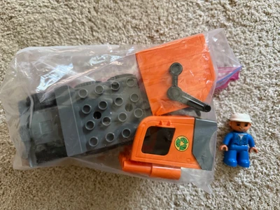 Lego DUPLO # 5637 - GARBAGE TRUCK  - COMPLETE Set (RETIRED) - Image 1 of 4