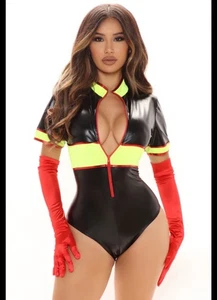Fashion Nova Damen Sexy Feuerwehrmann Kostüm - Bild 1 von 6