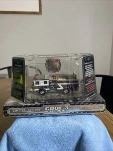 Code 3 Millennium Luverne FIRE Pumper TRUCK E-21 1/64 2000 Vehicle #12216 - Picture 1 of 7