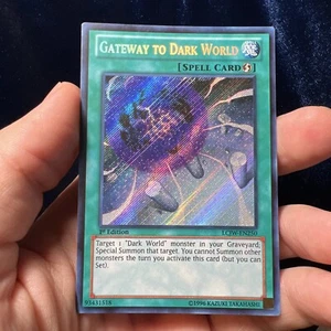 Yugioh Tor zur Dunklen Welt LCJW-DE250 1. Auflage Secret Rare NM - Bild 1 von 4