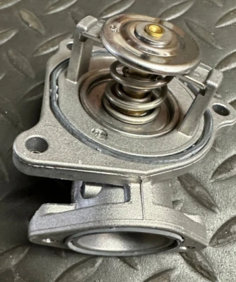 Borg Warner Thermostat - 410055.87D - For Mercedes-Benz Sprinter 2500 & 3500 - Image 1 of 4