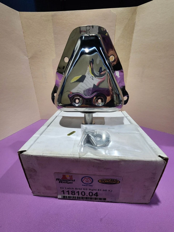 Soporte de pestillo de puerta de acero inoxidable Rugged Ridge 11810.04 diestro 81-86 CJ 87-95 YJ Jeep Foto 1 de 4