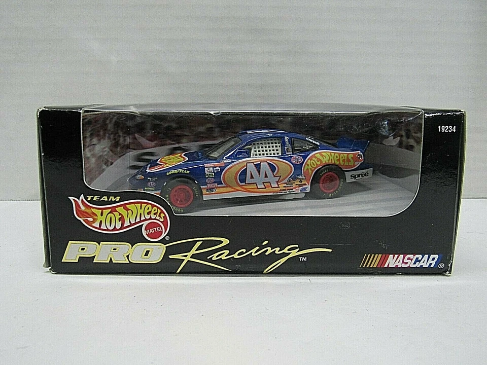 Mattel 7841394 Kyle Petty 44 Hot Wheels Car 1997 NASCAR Pro Racing