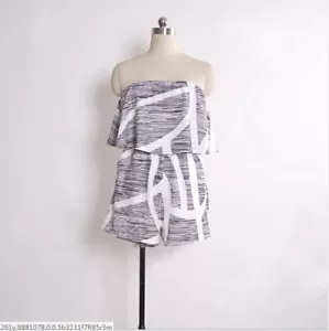 Gonna maglione nero bianco stampa foglia spalle scoperte senza maniche abito floreale - Foto 1 di 4