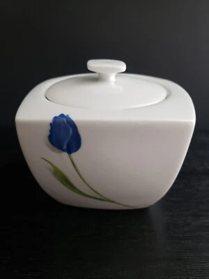 Фарфоровая сахарница Studio Nova Blue Rhapsody CD302 с крышкой синий цветок - Изображение 1 из 4