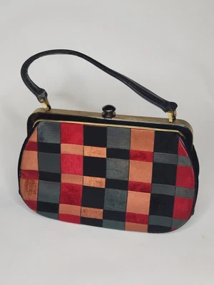 Cartera vintage Rosenfeld retazos y terciopelo negro con cierre de cuero y metal  Foto 1 de 4