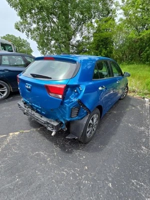 Grille Upper Fits 21-23 RIO 4489658 - Image 1 of 4