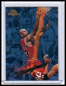 1995-96 SkyBox Premium #15 Michael Jordan - Picture 1 of 2