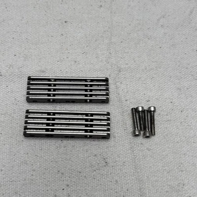 Soportes de motor de aluminio Team Losi LST2 de colección - usados - se adapta al motor Mach 26 Foto 1 de 4