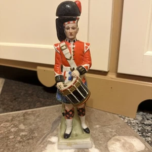 Vintage Max Factor Bottle Royal Regiment Scottish Royal Highlander Decanter 1972 - Picture 1 of 9