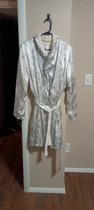 Bata de baño vintage Oscar De La Renta etiqueta rosa para mujer talla mediana gris blanco - Imagen 1 de 17