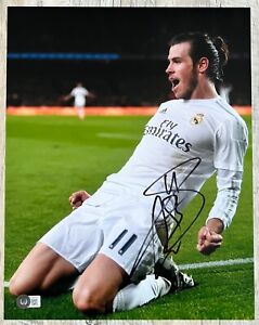 WALES Gareth Bale Autographed Signed REAL MADRID 11x14 Photo Beckett BAS COA