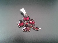 Jugendstil Kleeblatt Anhänger mit Granat Silber Schmuck NEU