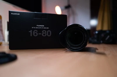 Lente FUJINON XF 16-80mm F/4 R OIS WR Buen Estado, Caja Original, Papeles Foto 1 de 4