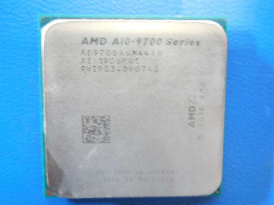 7ª Generación AMD A10-9700 APU 3.5 GHz Socket AM4 AD970BAGM44AB CPU Foto 1 de 1