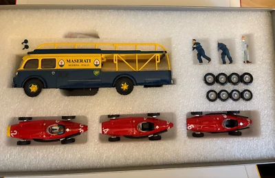 BRUMM 1/43 Maserati Race Transporter Set RTS-03 Foto 1 de 4