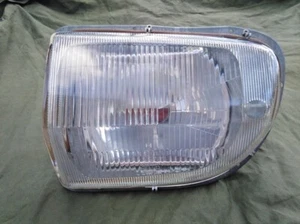 Faro Ford Taunus 20M P5 HELLA (L) NUEVO DE LOTE ANTIGUO - Imagen 1 de 12
