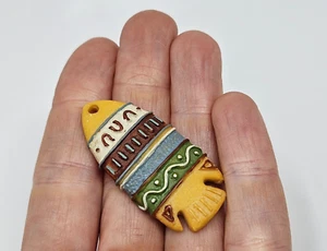 8 pcs Resin Fish Southwestern Western Craft Necklace Jewelry Charms Pendants - Picture 1 of 4